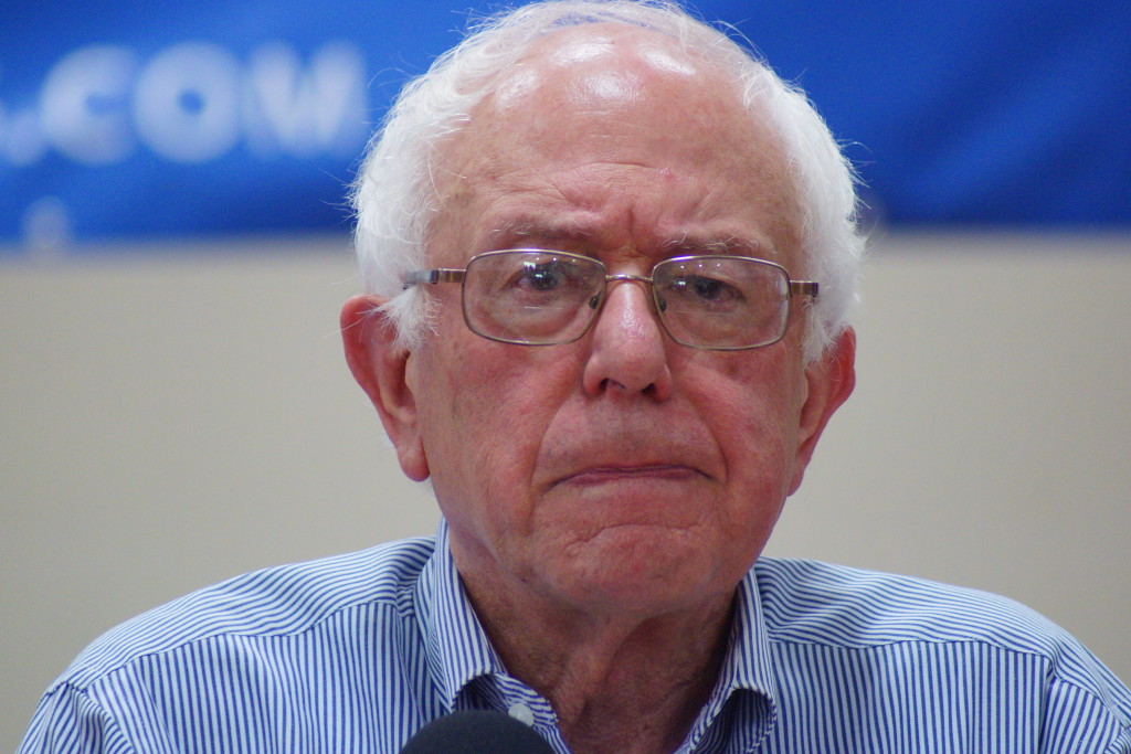 Bernie-sanders-franklin-nh-20150802-DSC02607_(19619885364)-1